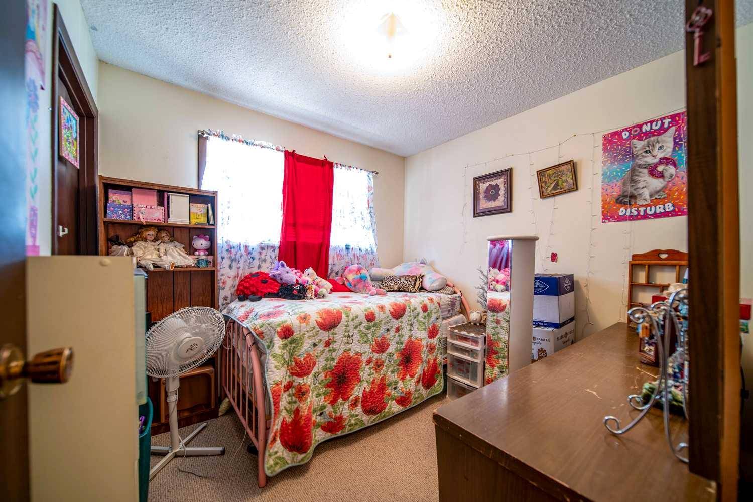 Wainwright, AB T9W 1J3,1601 5 AVE
