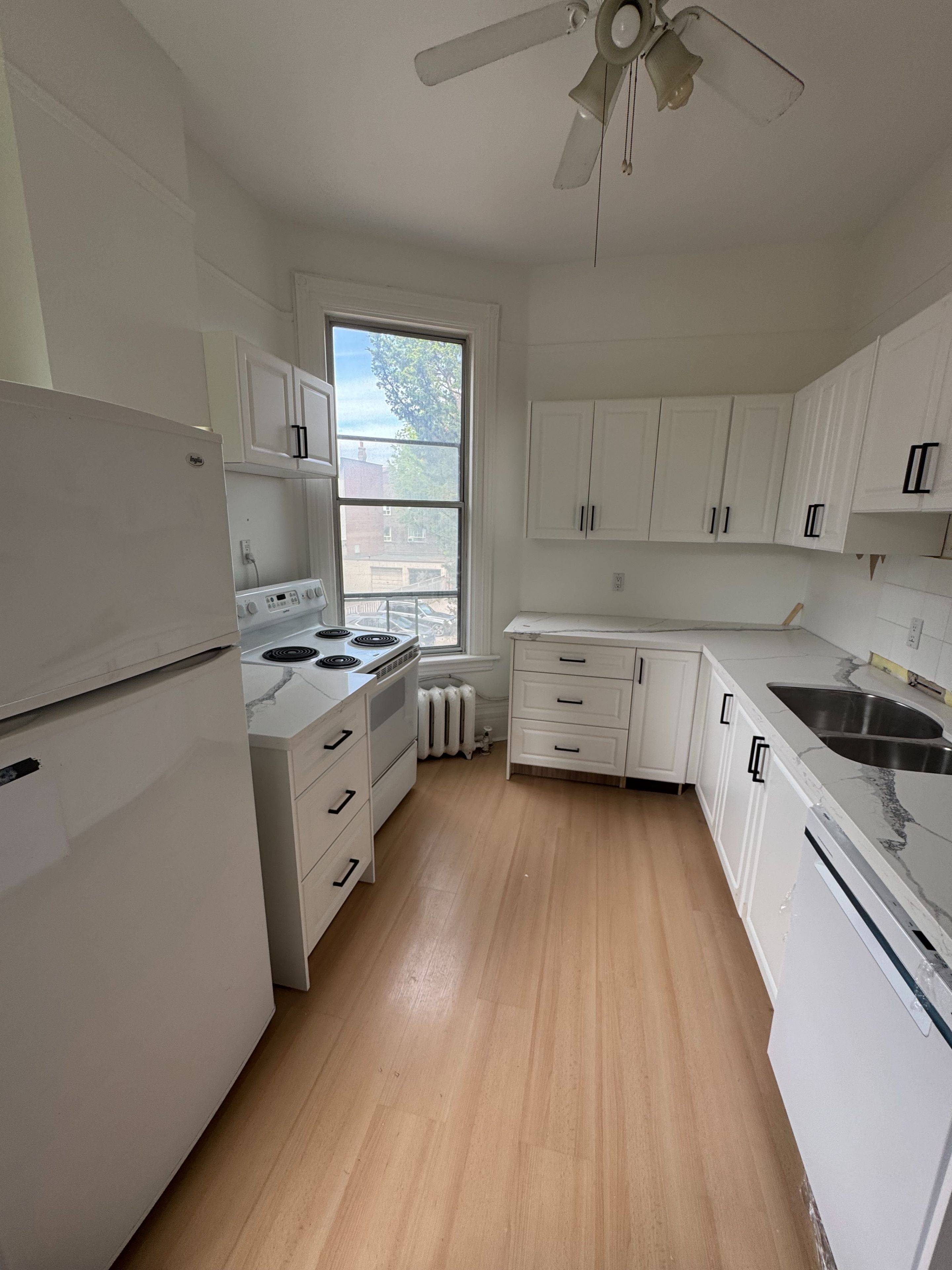 Toronto C10, ON M4P 1Z8,42 Keewatin AVE #2nd Floor