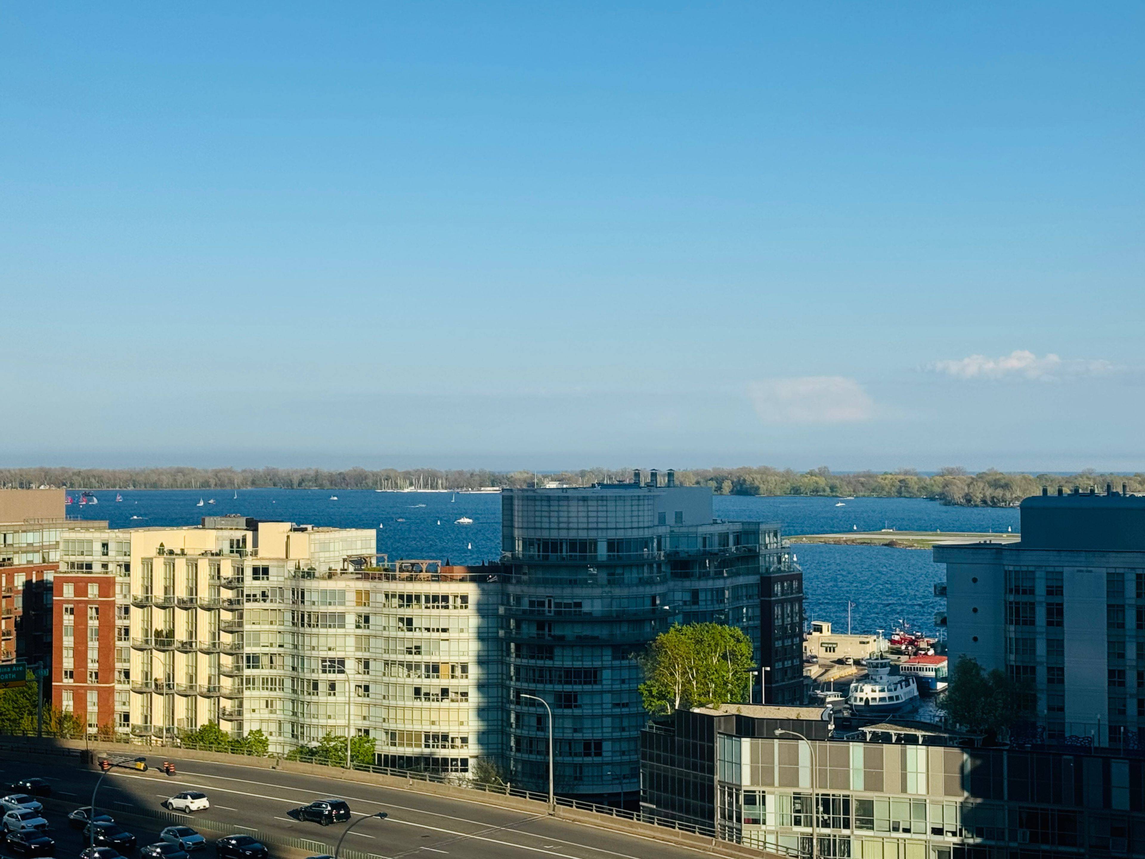 70 Queens Wharf RD #1609, Toronto C01, ON M5V 0J2