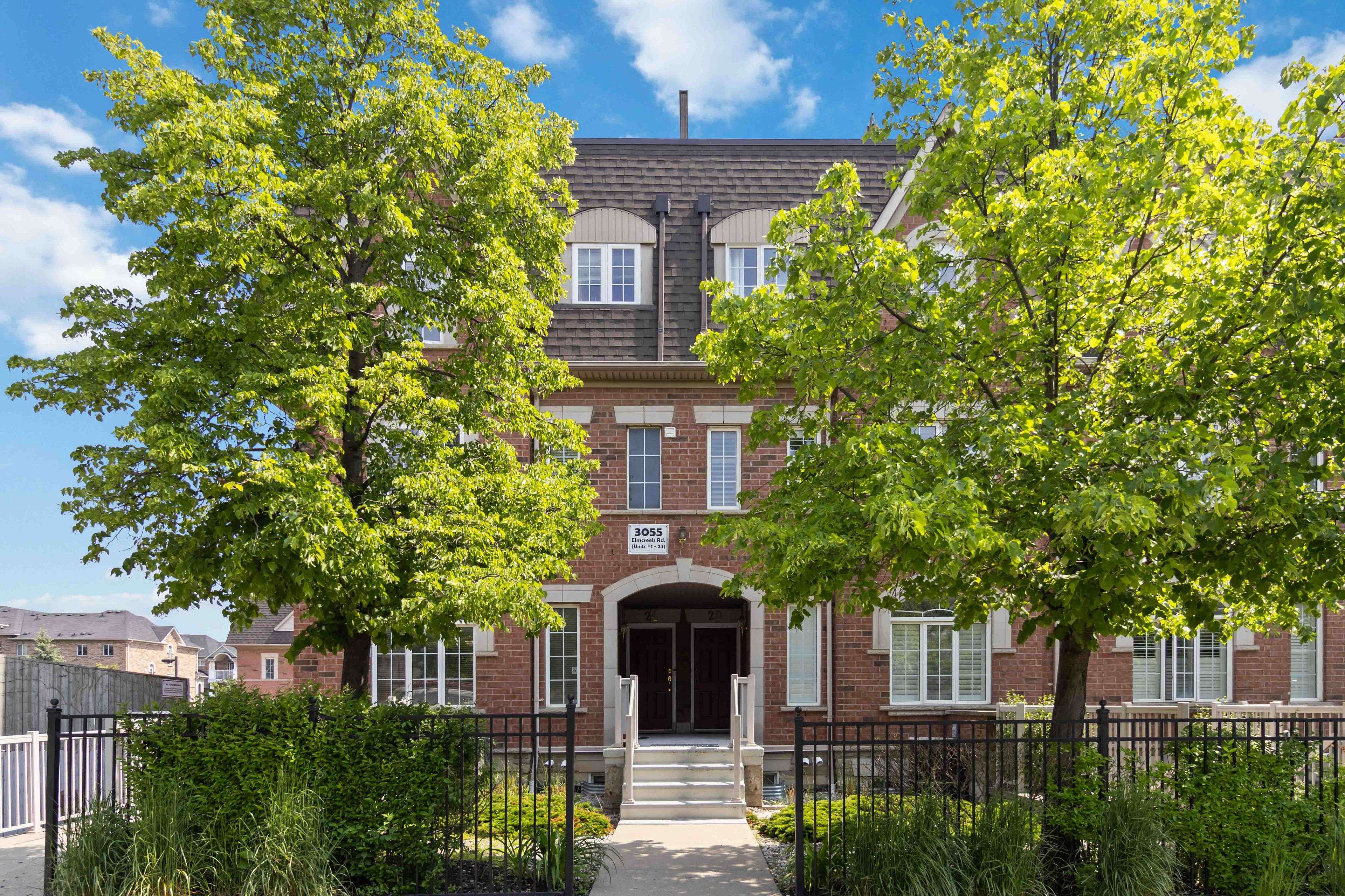 3055 Elmcreek RD #Unit 19, Mississauga, ON L5B 4J9