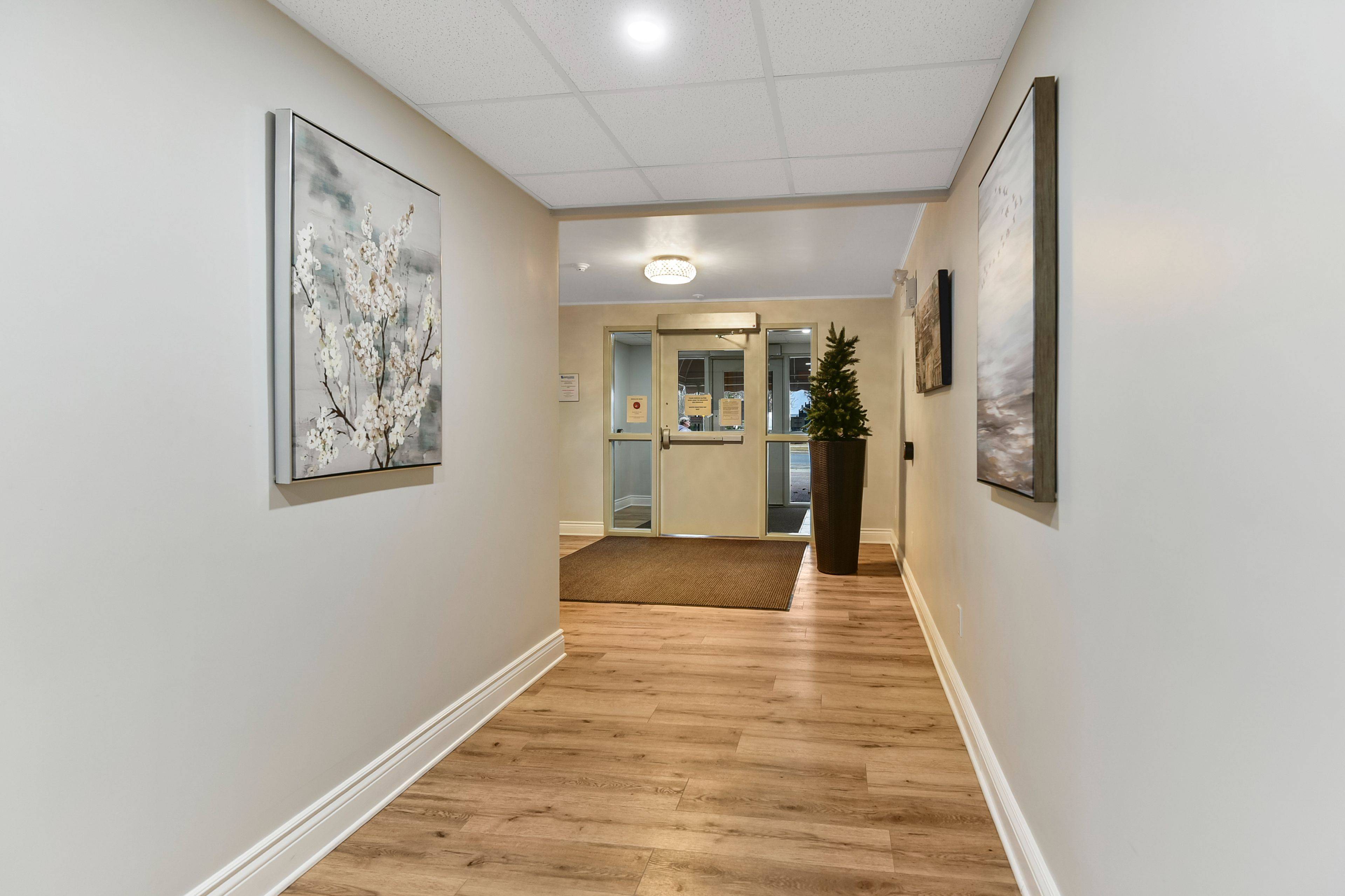 Brockville, ON K6V 6Z3,1100 Millwood AVE #306