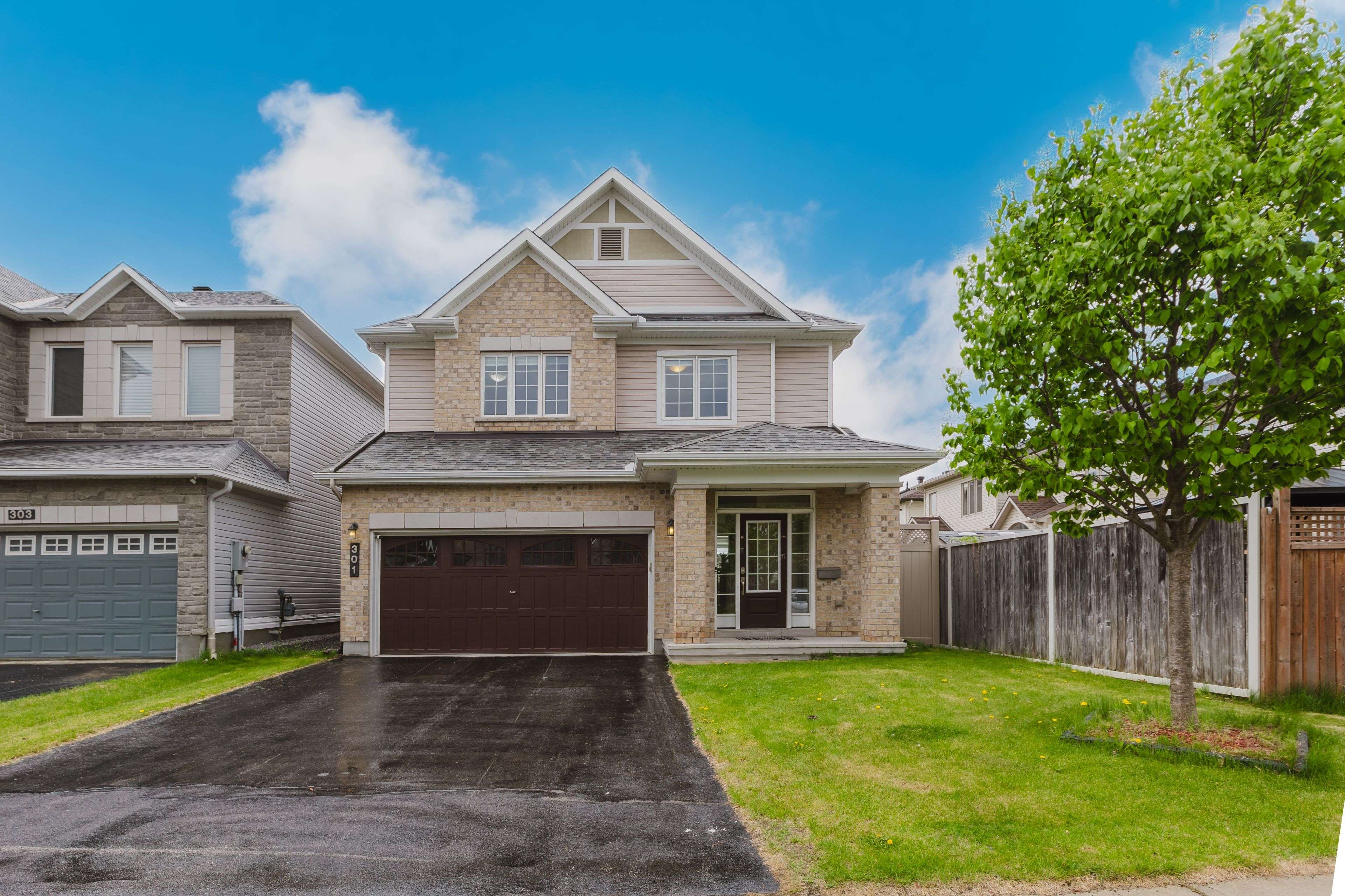 301 Brettonwood RDG, Kanata, ON K2T 0H8