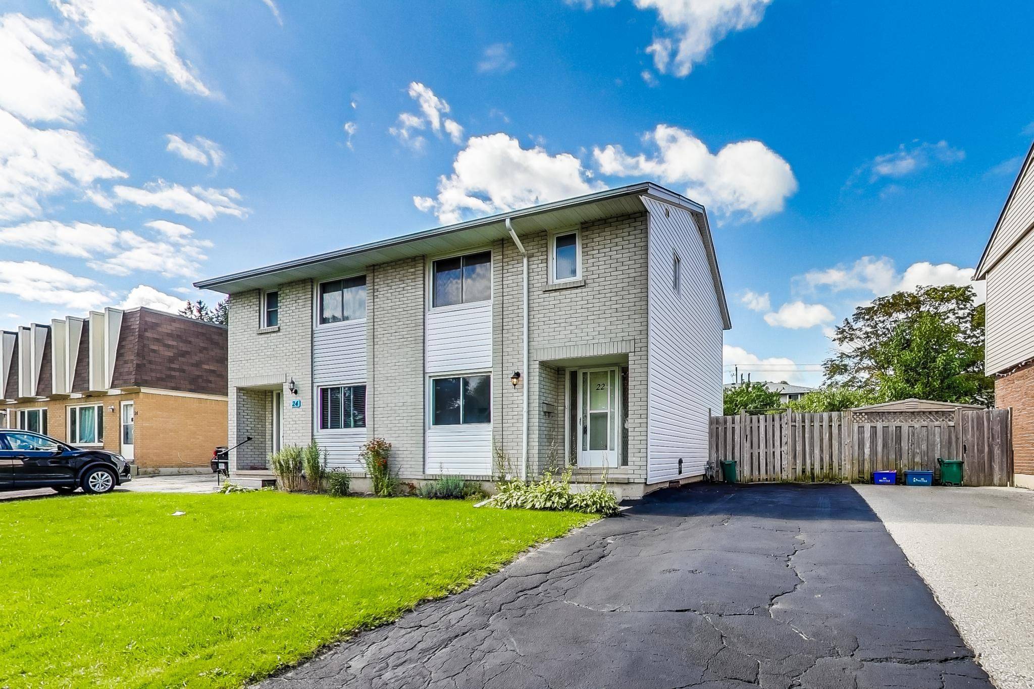 Kitchener, ON N2E 1B3,22 Lucerne DR