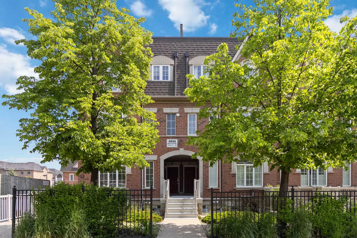 Mississauga, ON L5B 4J9,3055 Elmcreek RD #19