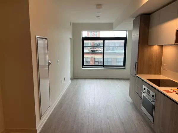 Toronto C01, ON M6R 2B2,181 Sterling RD #310