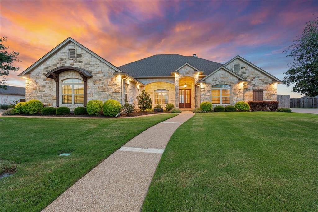 430 Stone Manor Drive, Waco, TX 76657