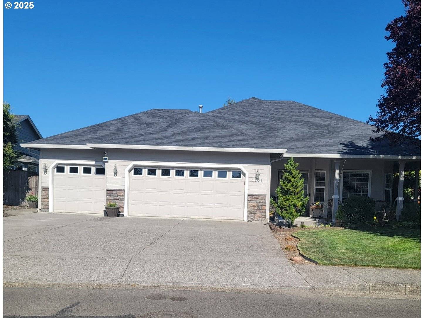 1506 E HERITAGE LOOP, La Center, WA 98629