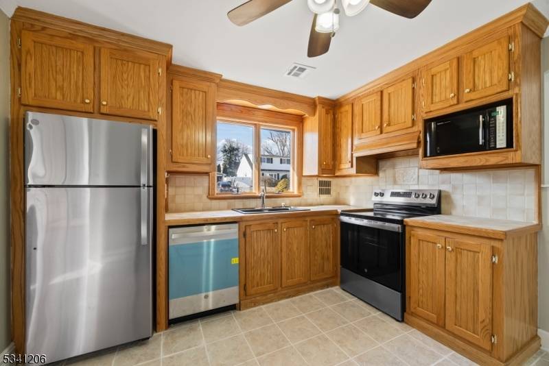 Sayreville Boro, NJ 08859,9 Ash Ter