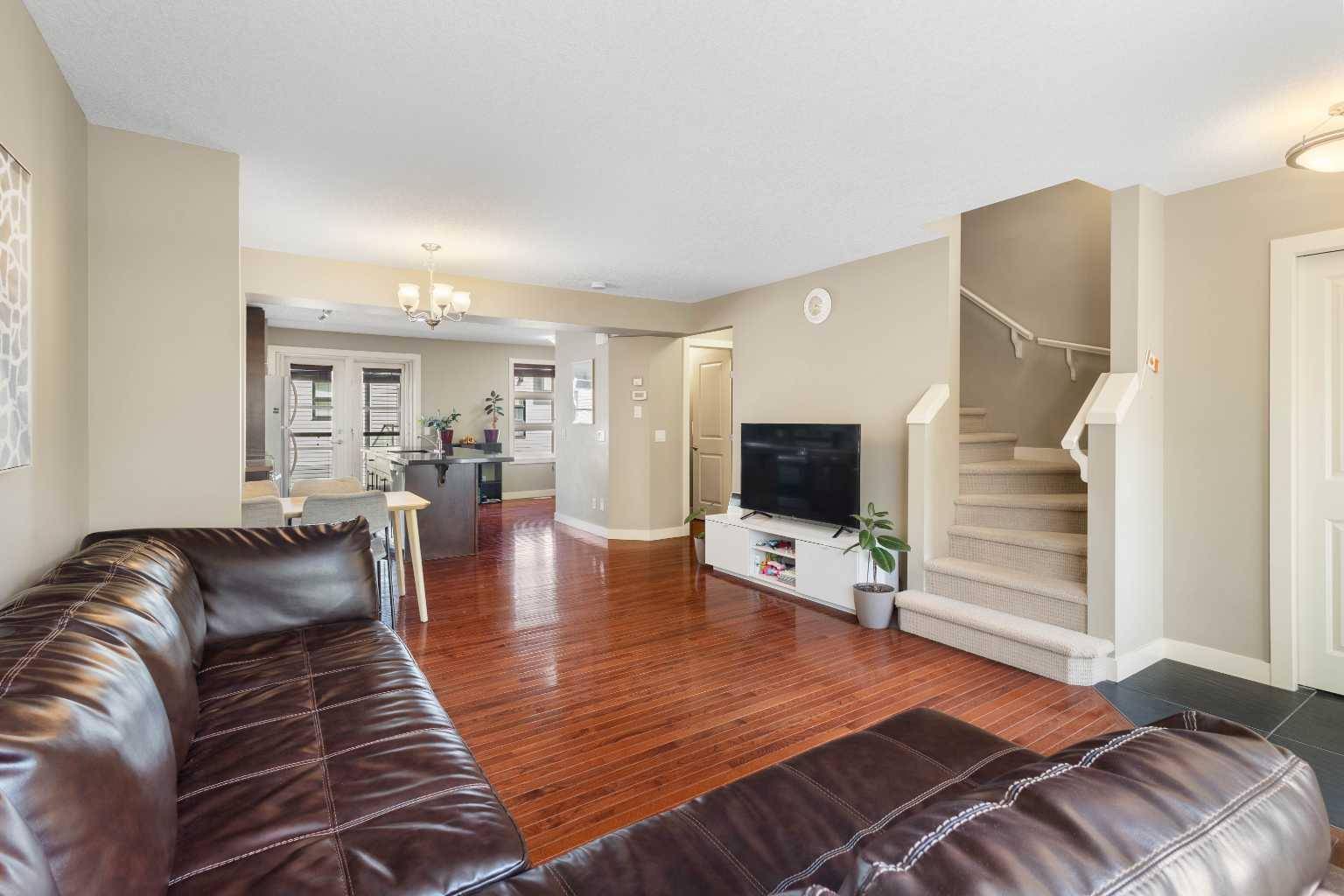 Calgary, AB T3H 0H7,111 Aspen Hills Villas SW