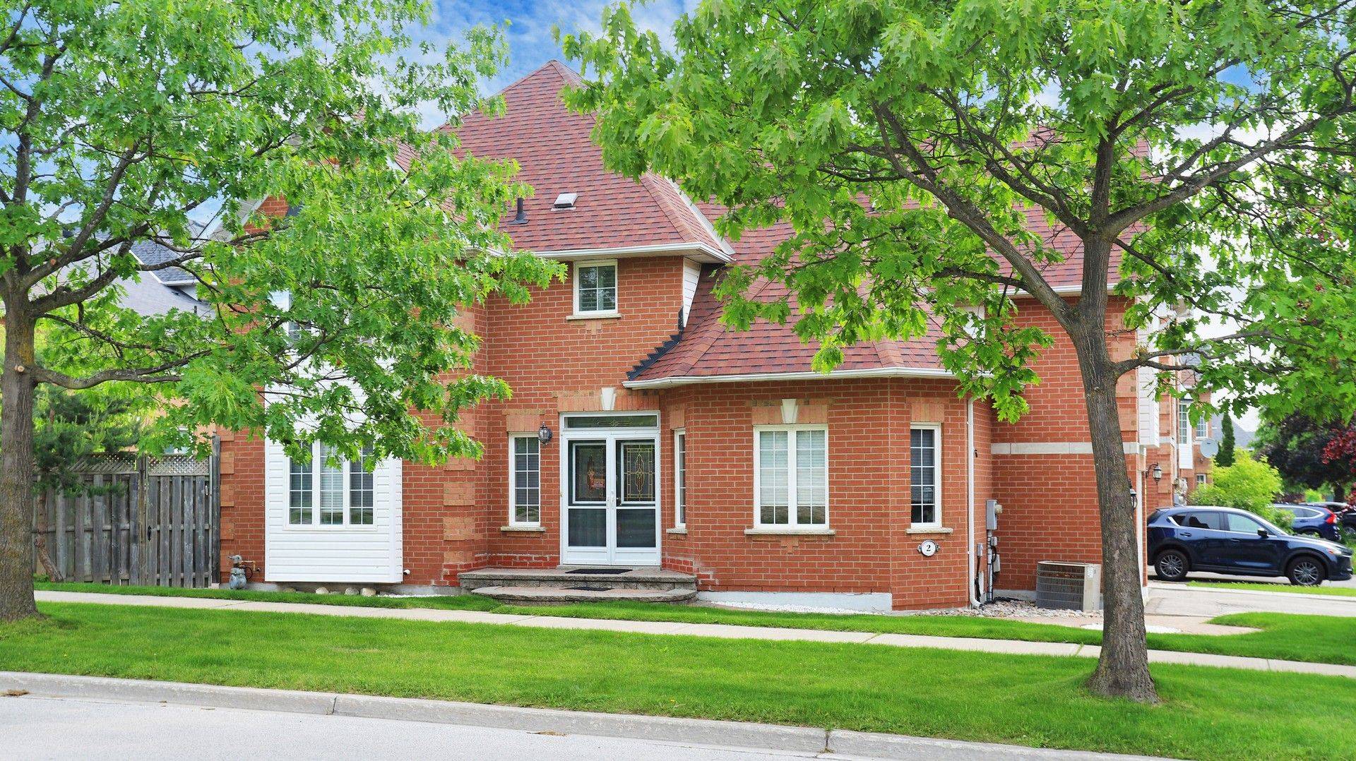 Richmond Hill, ON L4S 1Z9,2 Royal Chapin CRES