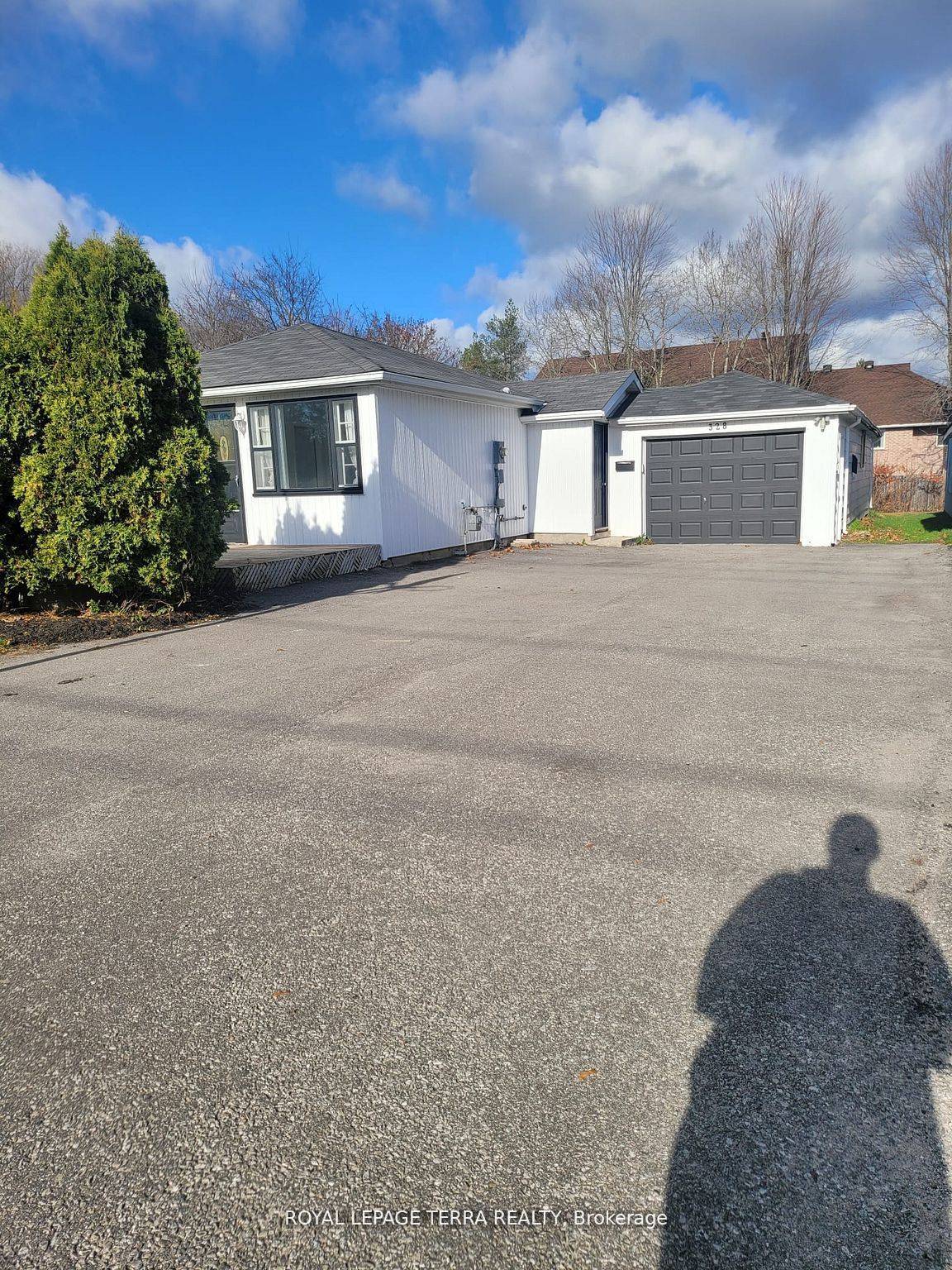 Barrie, ON L4N 2Z6,328 Little AVE