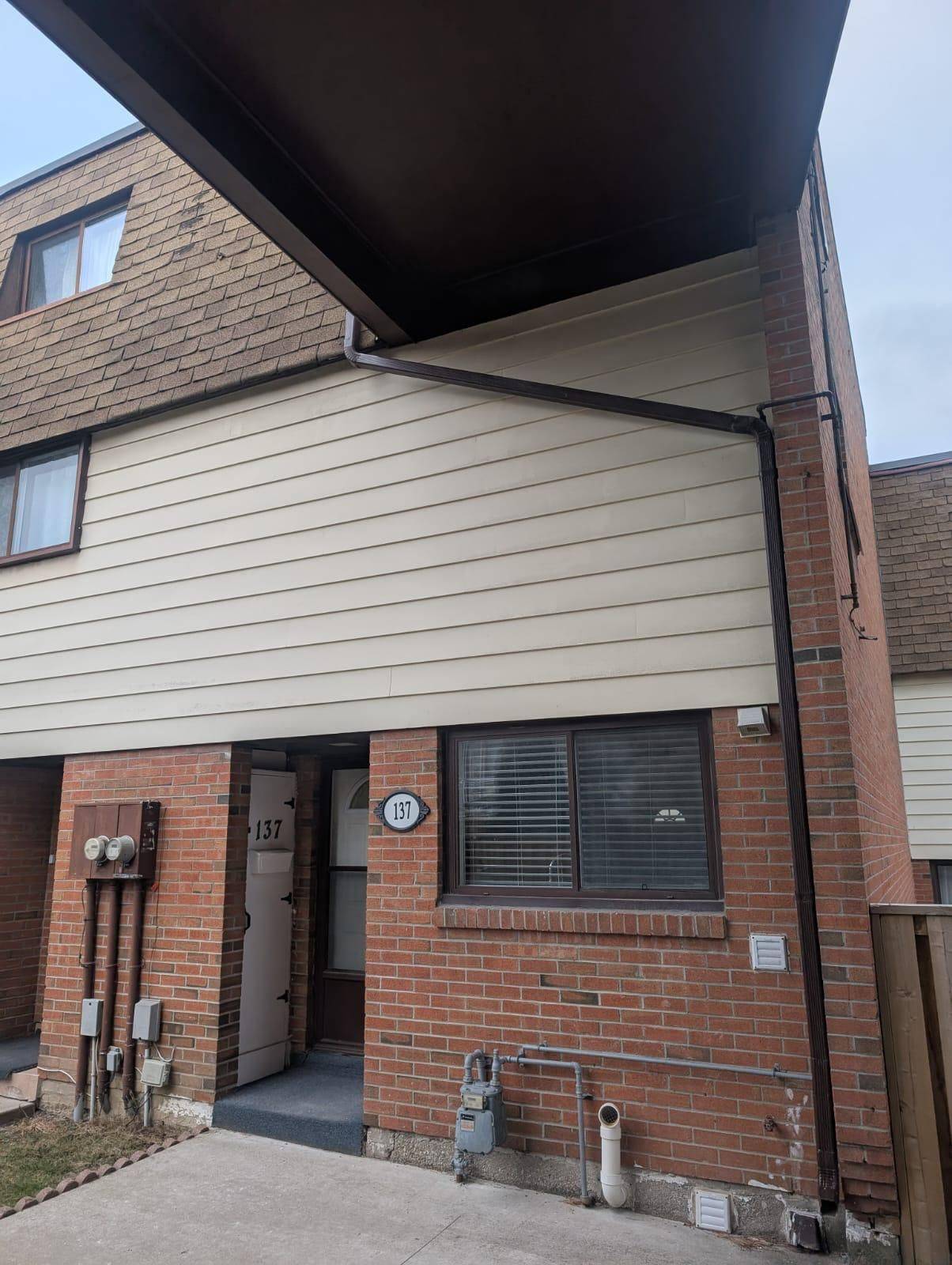 180 Mississauga BLVD #137, Mississauga, ON L5A 3M2