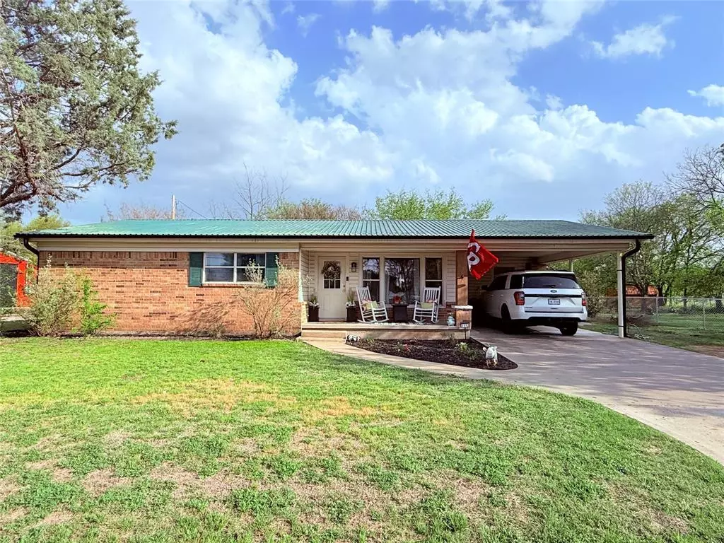 Glen Rose, TX 76043,1112 College Avenue