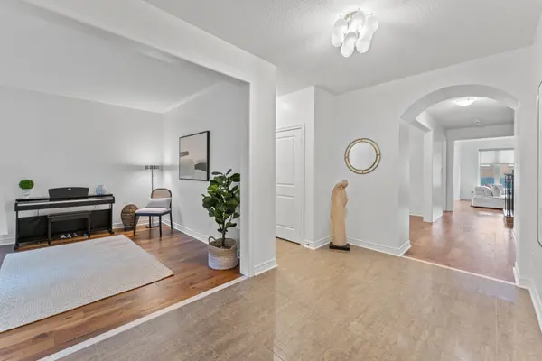 Caledon, ON L7C 3R8,29 Paisley Green AVE