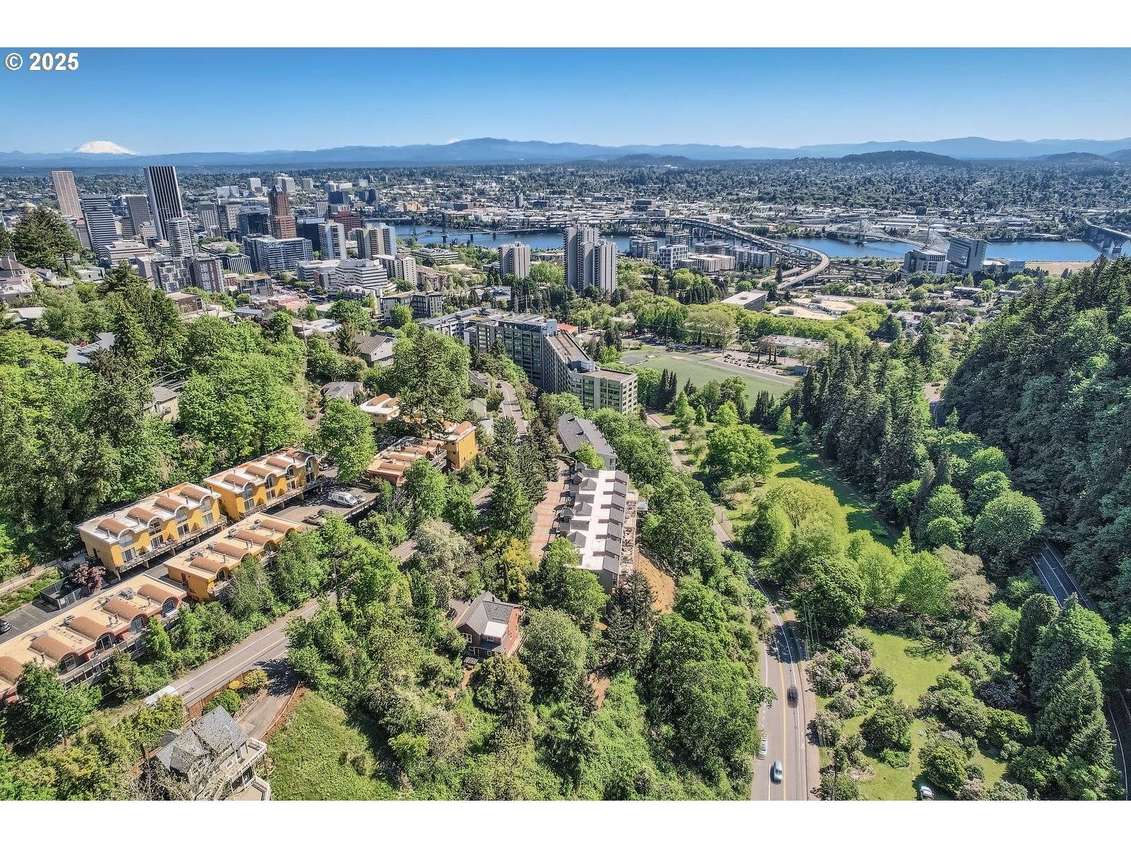 Portland, OR 97201,844 SW Broadway DR #3