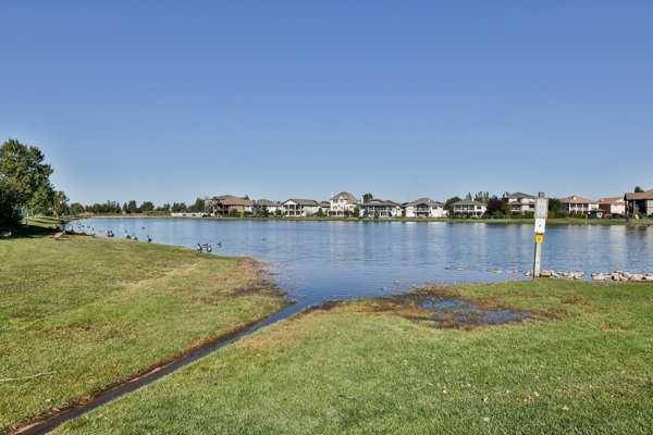 Lethbridge, AB T1K 7L1,77 Fairmont Park LNDG South