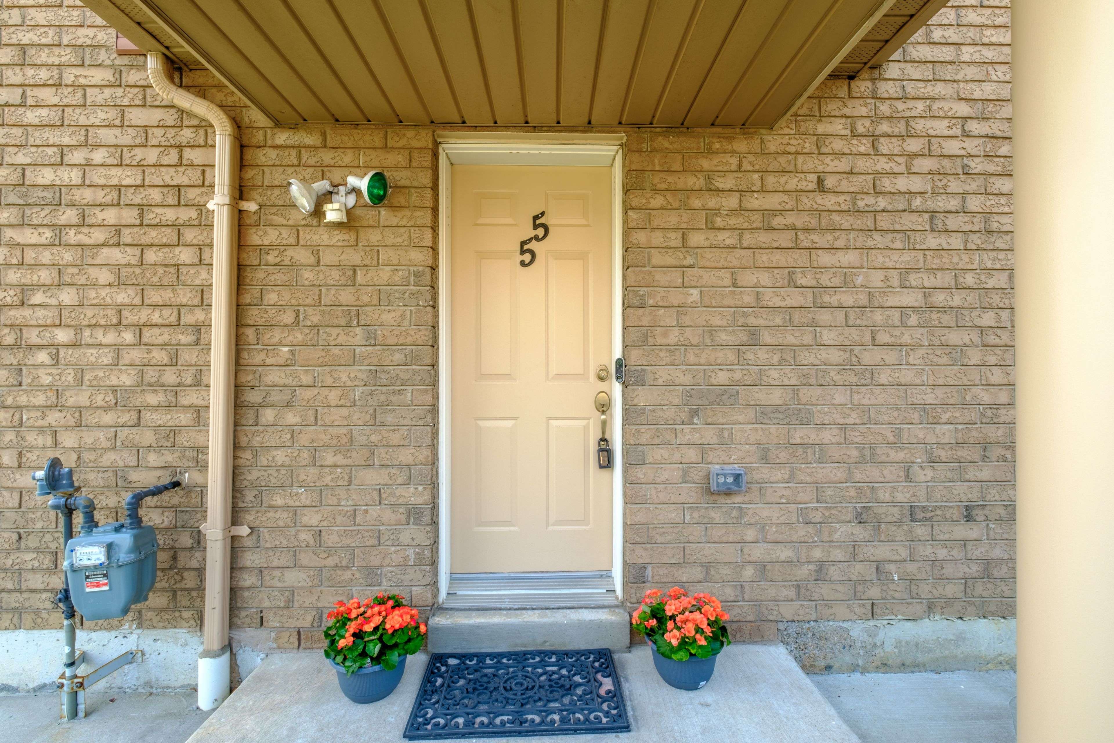 Mississauga, ON L4T 4M7,7035 Rexwood RD #55