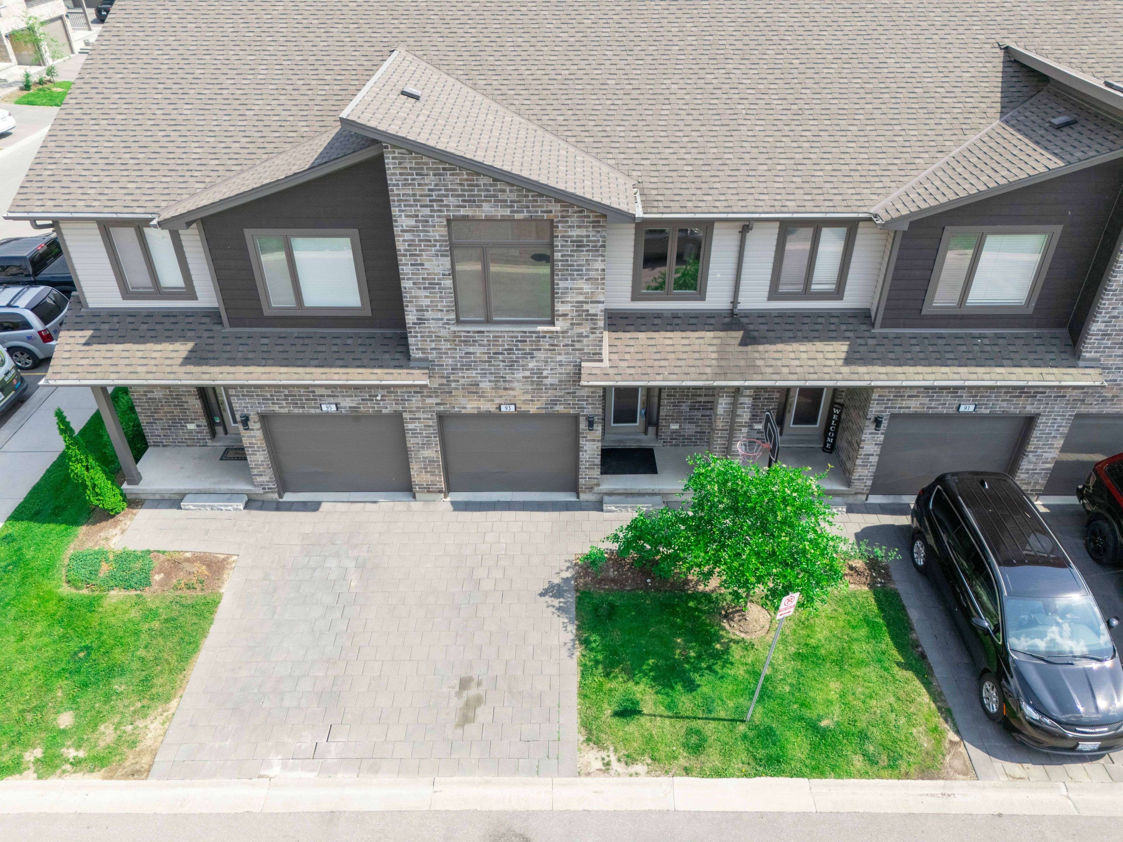 London North, ON N6G 5B1,1960 Dalmagarry RD #93
