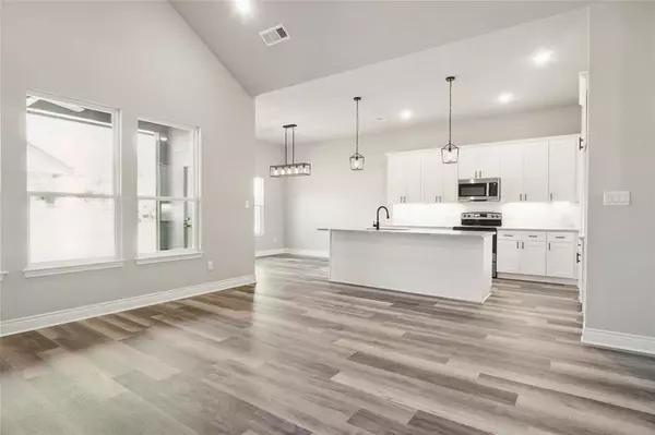 Granbury, TX 76048,2302 Navasota Street