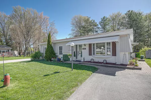 112 Linden LN, Innisfil, ON L9S 1N4
