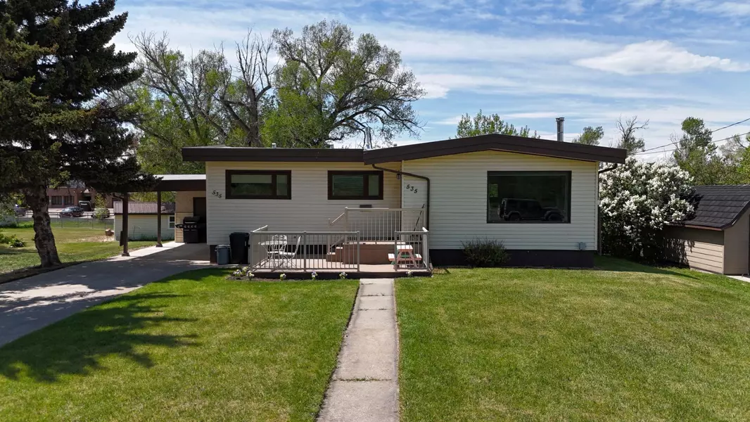 535 1 ST E, Cardston, AB T0K 0K0
