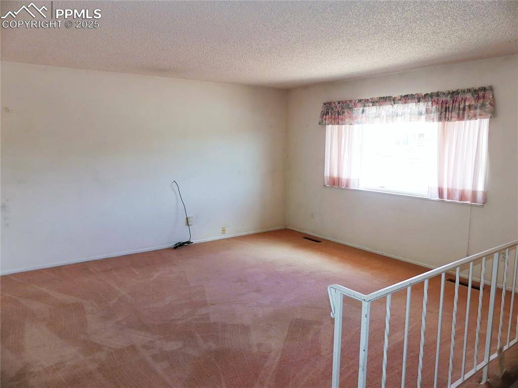 Colorado Springs, CO 80915,6905 Chippewa RD