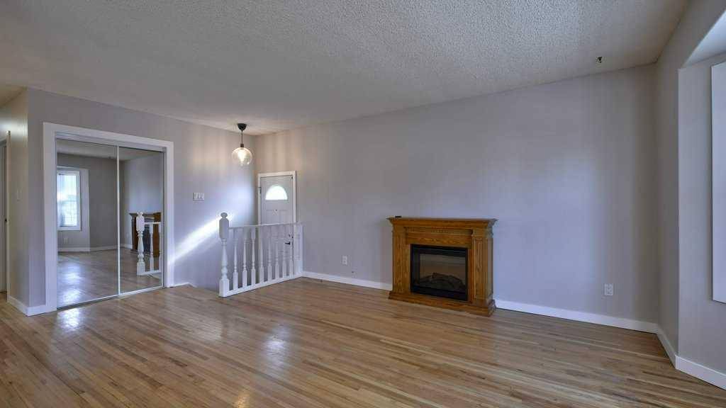 Calgary, AB T2J 1H5,330 Wascana CRES Southeast