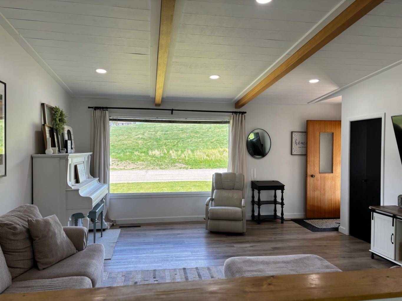 Cardston, AB T0K 0K0,535 1 ST E
