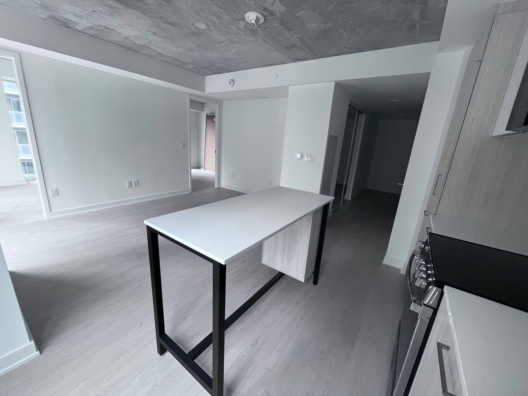 Toronto C08, ON M5B 0E5,65 Mutual ST #806B