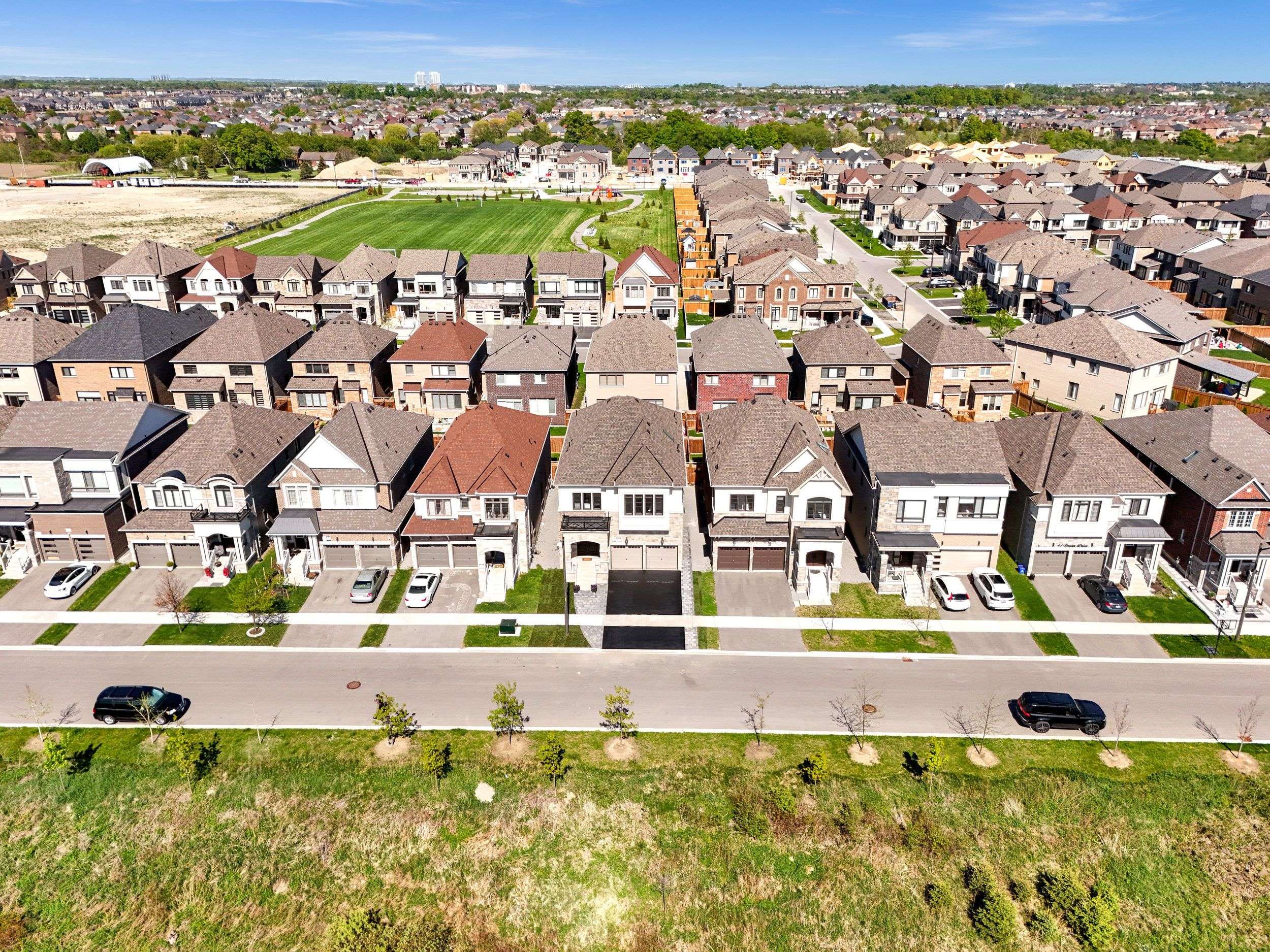 Whitby, ON L1P 0J6,35 Souter DR