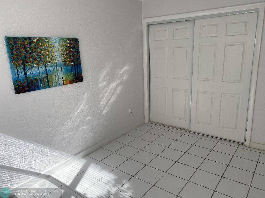 Fort Lauderdale, FL 33312,4717 SW 33rd Ave  #102