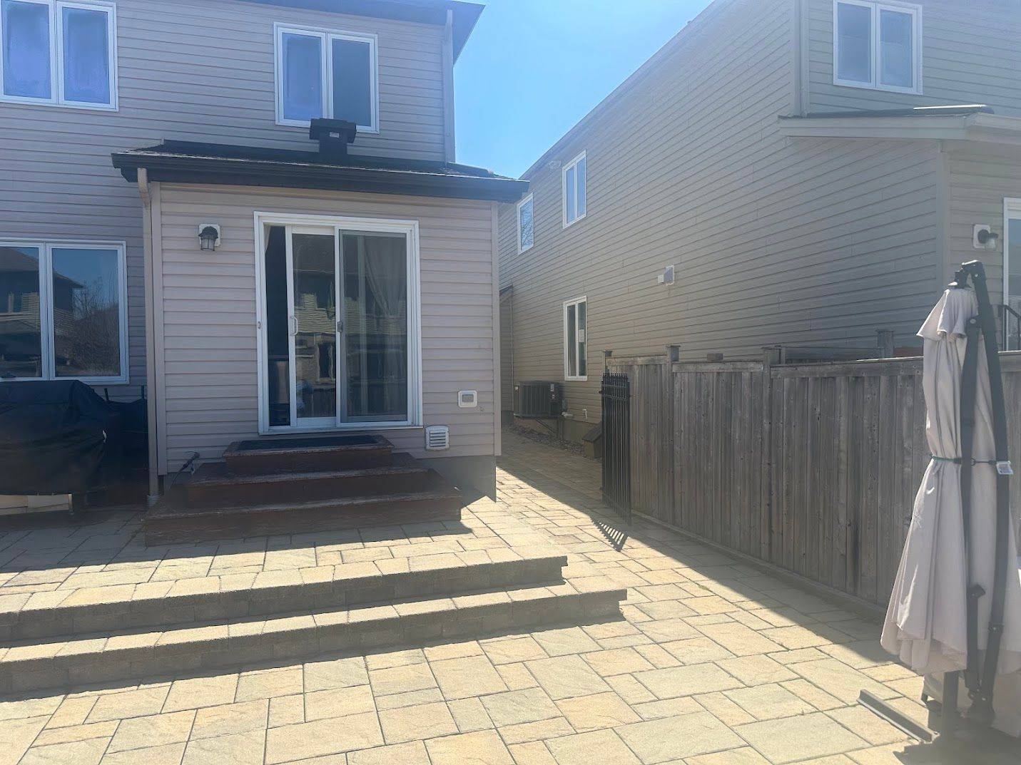 Blossom Park - Airport And Area, ON K1V 0Y6,238 Tewsley DR