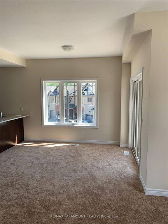 Brantford, ON N3T 0R6,77 Diana AVE #171
