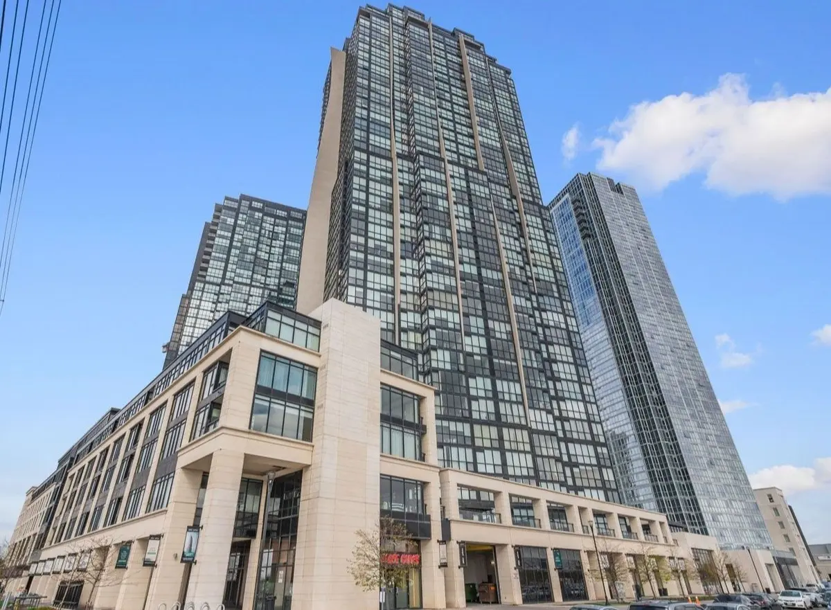 Vaughan, ON L4K 0H8,2910 Hwy 7 RD #1908