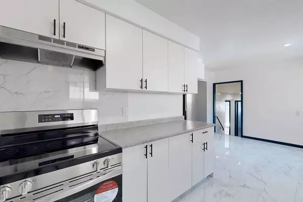 Toronto E03, ON M4B 2L6,1326 Victoria Park AVE