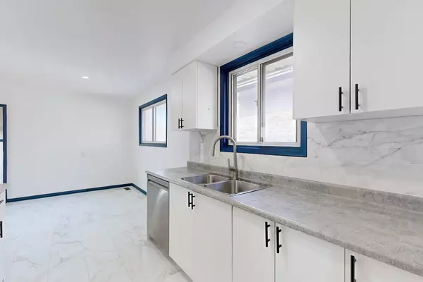 Toronto E03, ON M4B 2L6,1326 Victoria Park AVE