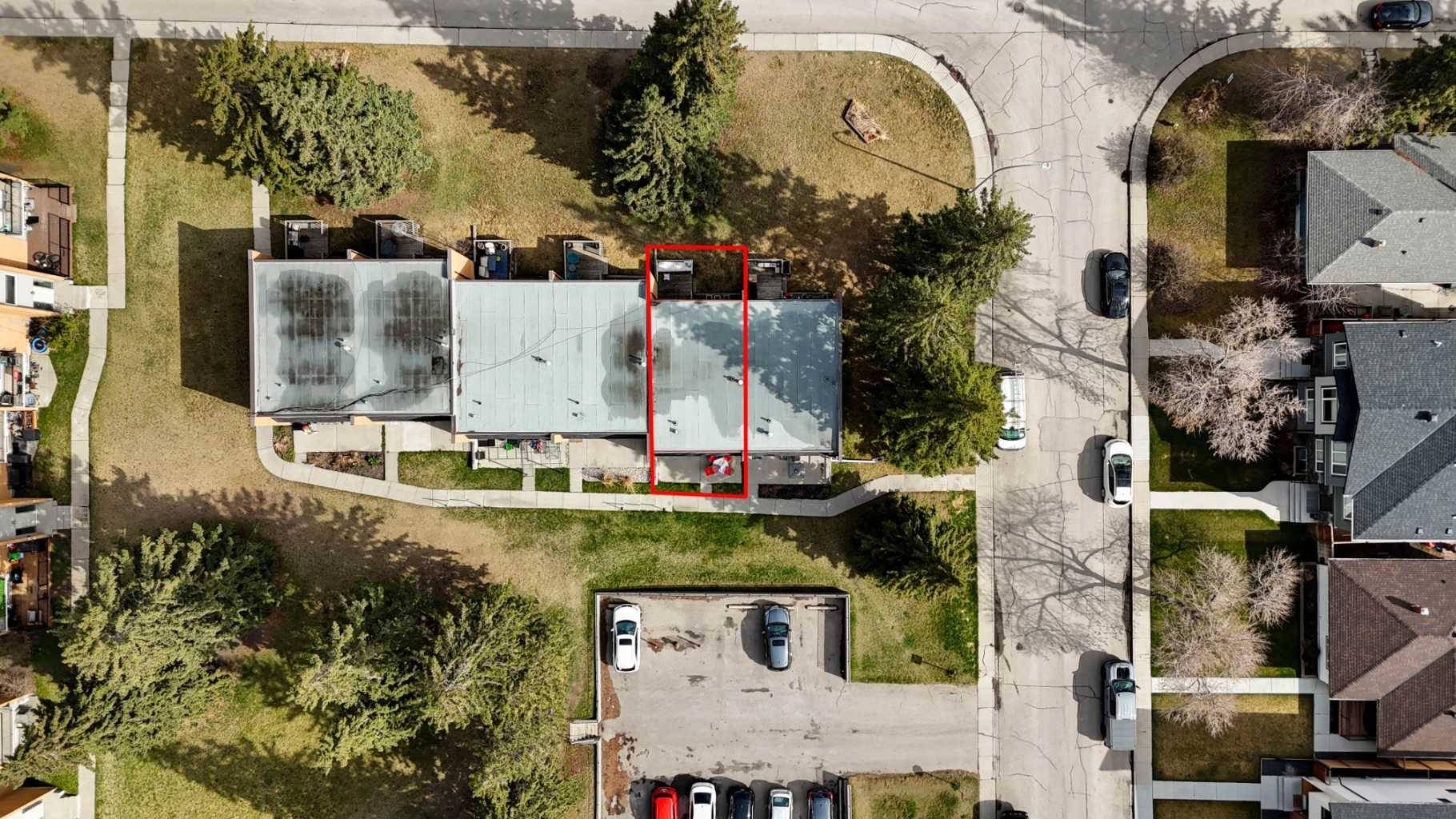 Calgary, AB T3E 0Y4,4403 33 AVE SW