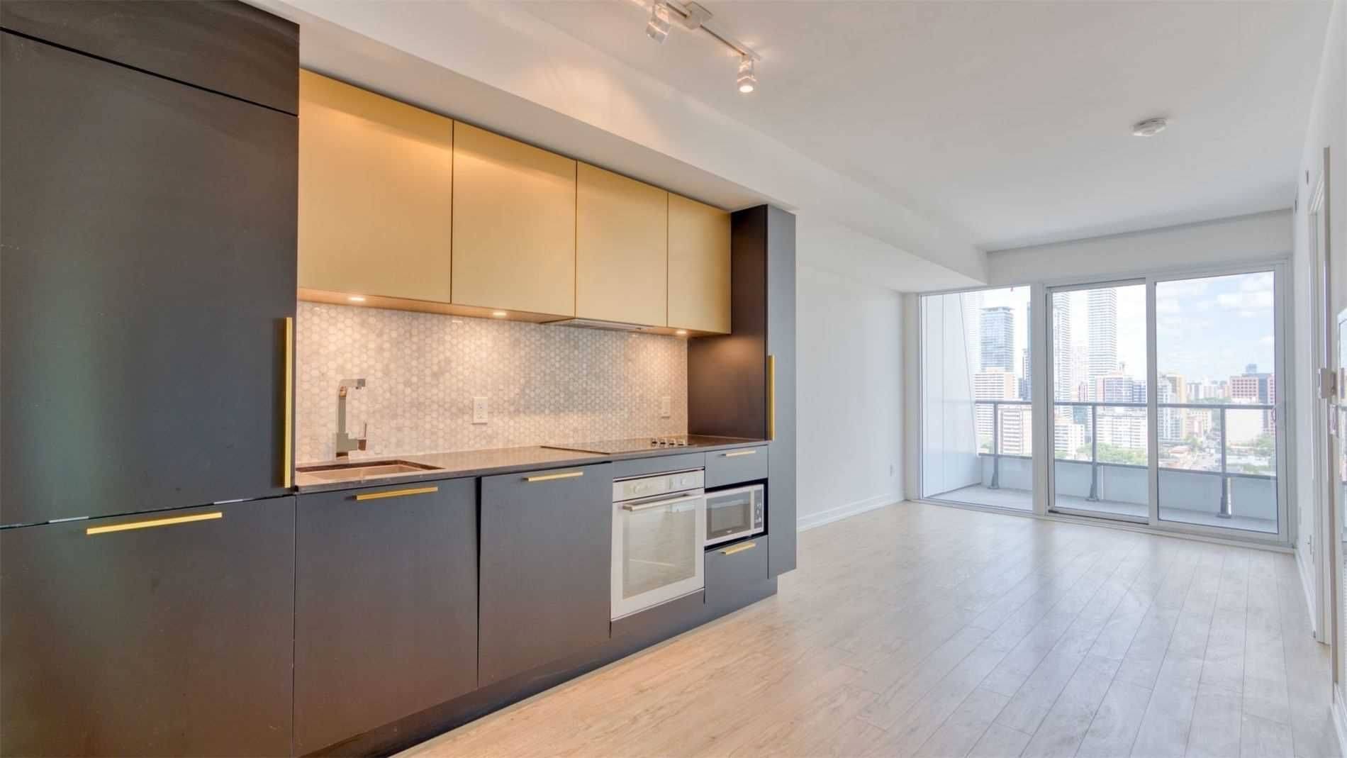 Toronto C08, ON M4Y 0E8,85 Wood ST #2607