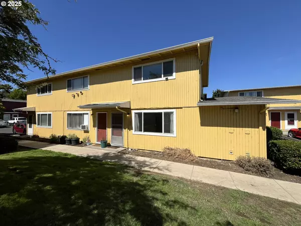 1682 HAYES ST #C, Eugene, OR 97402