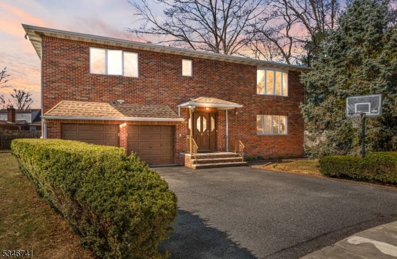 42-00 Debruin Dr, Fair Lawn Boro, NJ 07410