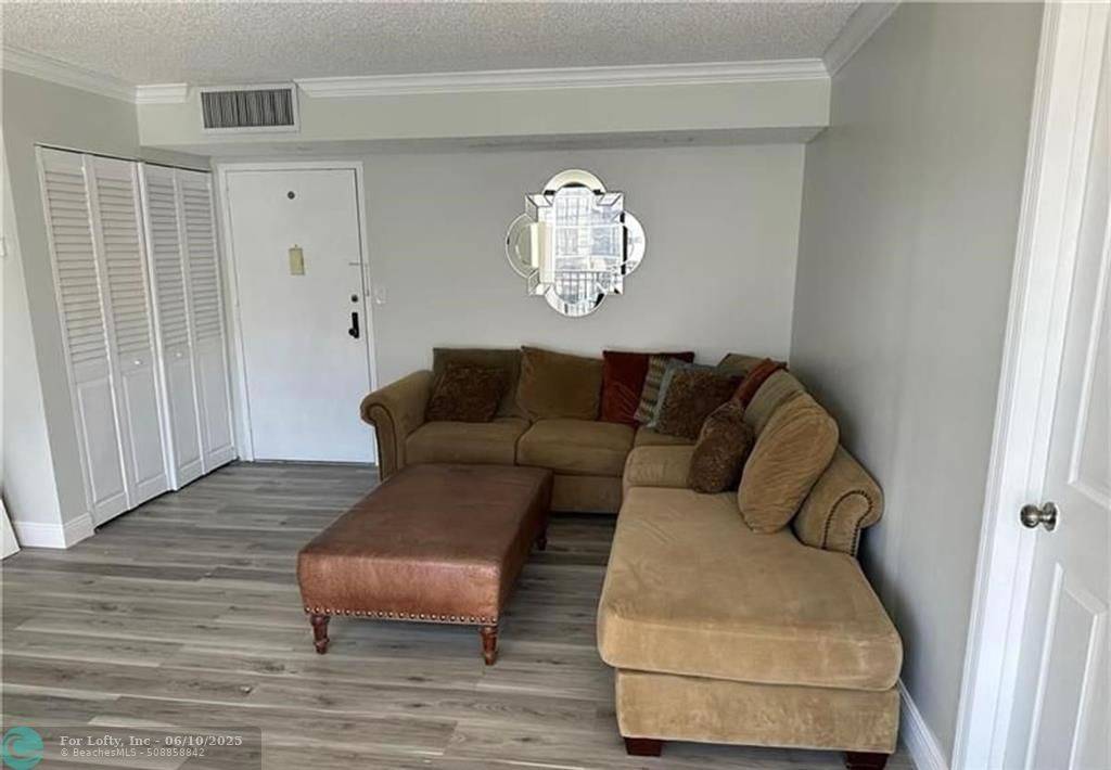 Sunny Isles Beach, FL 33160,17011 N Bay Rd  #714