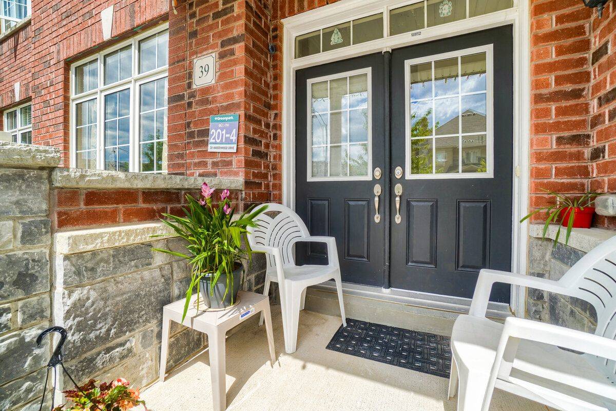 Brampton, ON L6R 3W4,39 Wardenwood DR