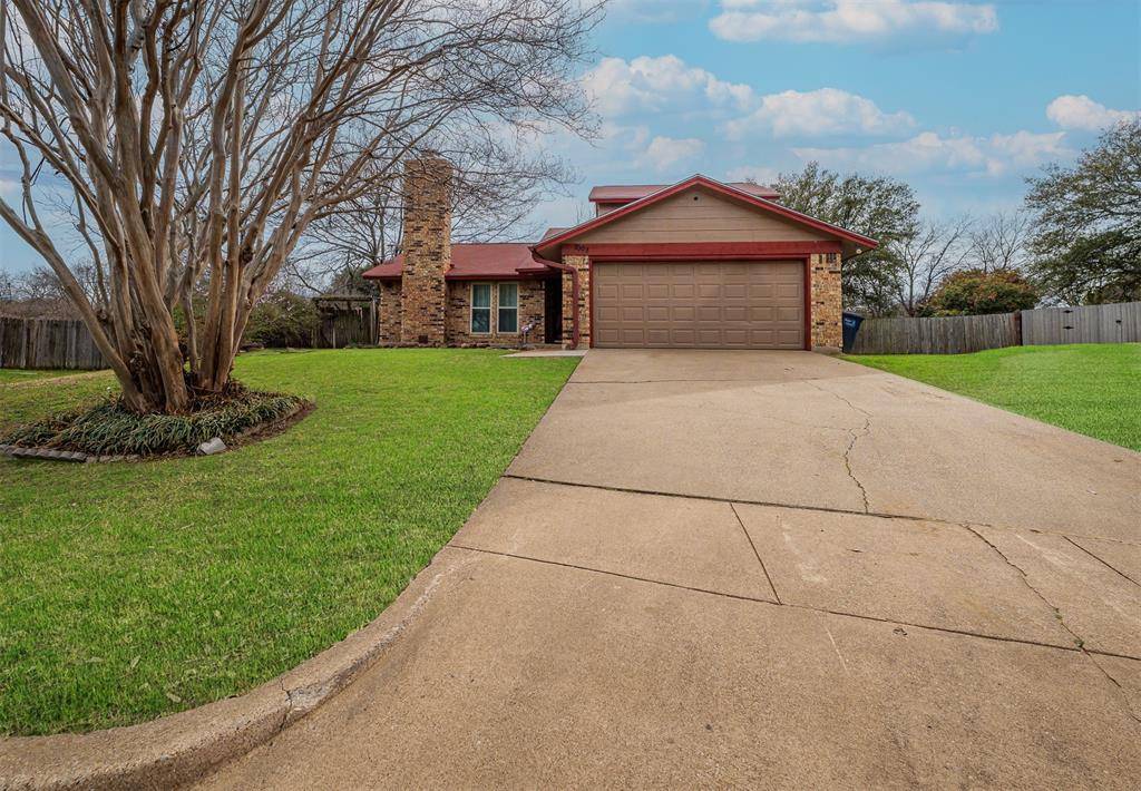 Fort Worth, TX 76133,7008 Natchez Court