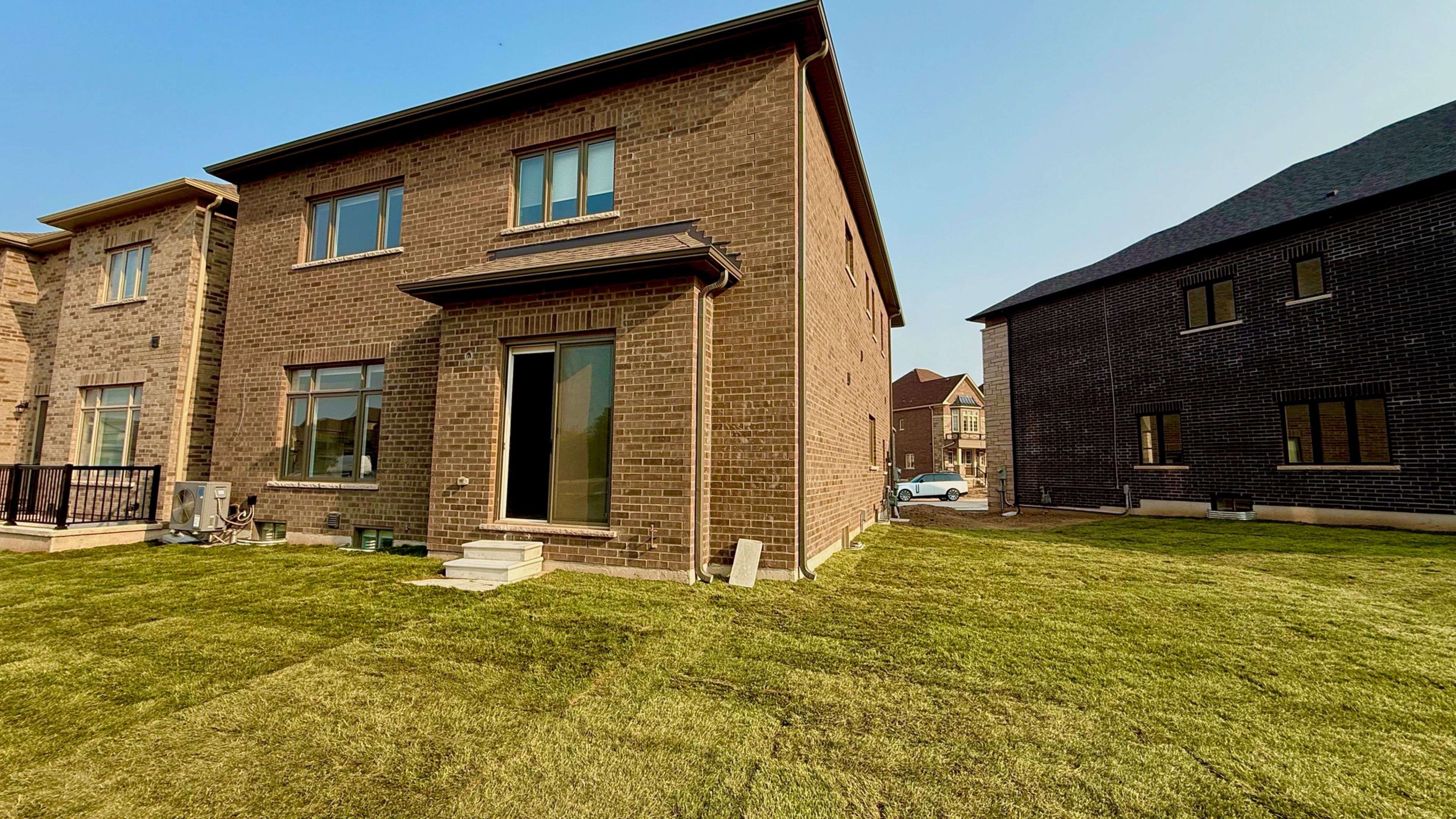 Oakville, ON L6H 8A1,3257 Dove DR
