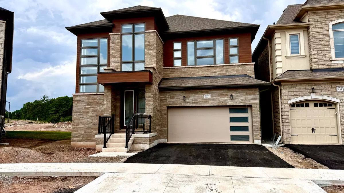 Oakville, ON L6H 8A1,3257 Dove DR