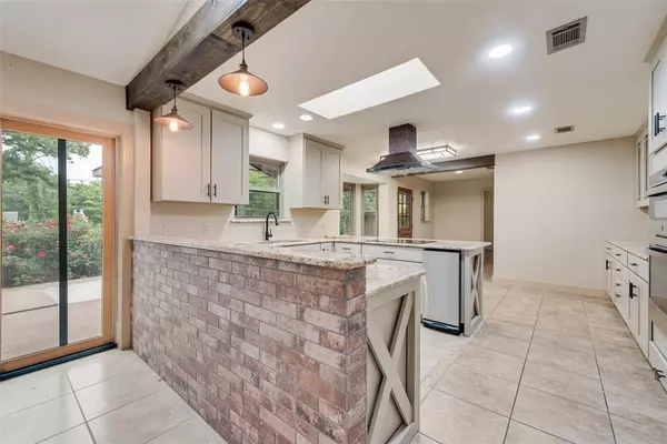 Kemp, TX 75143,17535 Country Club Drive