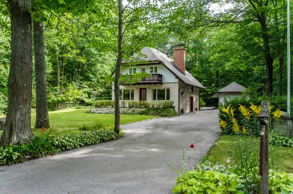 Tiny, ON L9M 0H3,9 Bourgeois CT