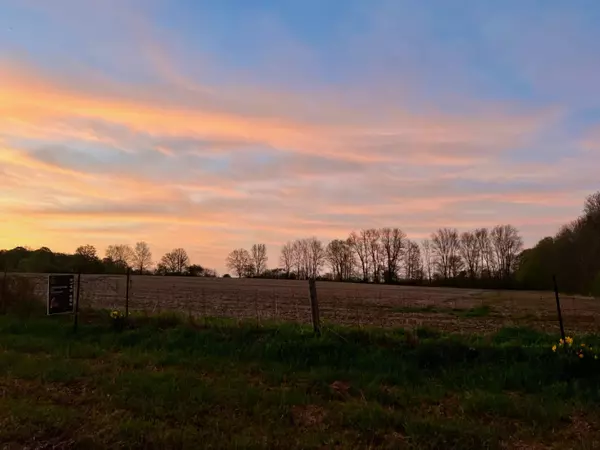 Rideau Lakes, ON K0E 1G0,00 County Road 8 RD