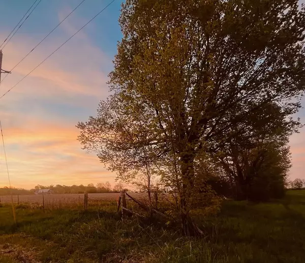 Rideau Lakes, ON K0E 1G0,00 County Road 8 RD