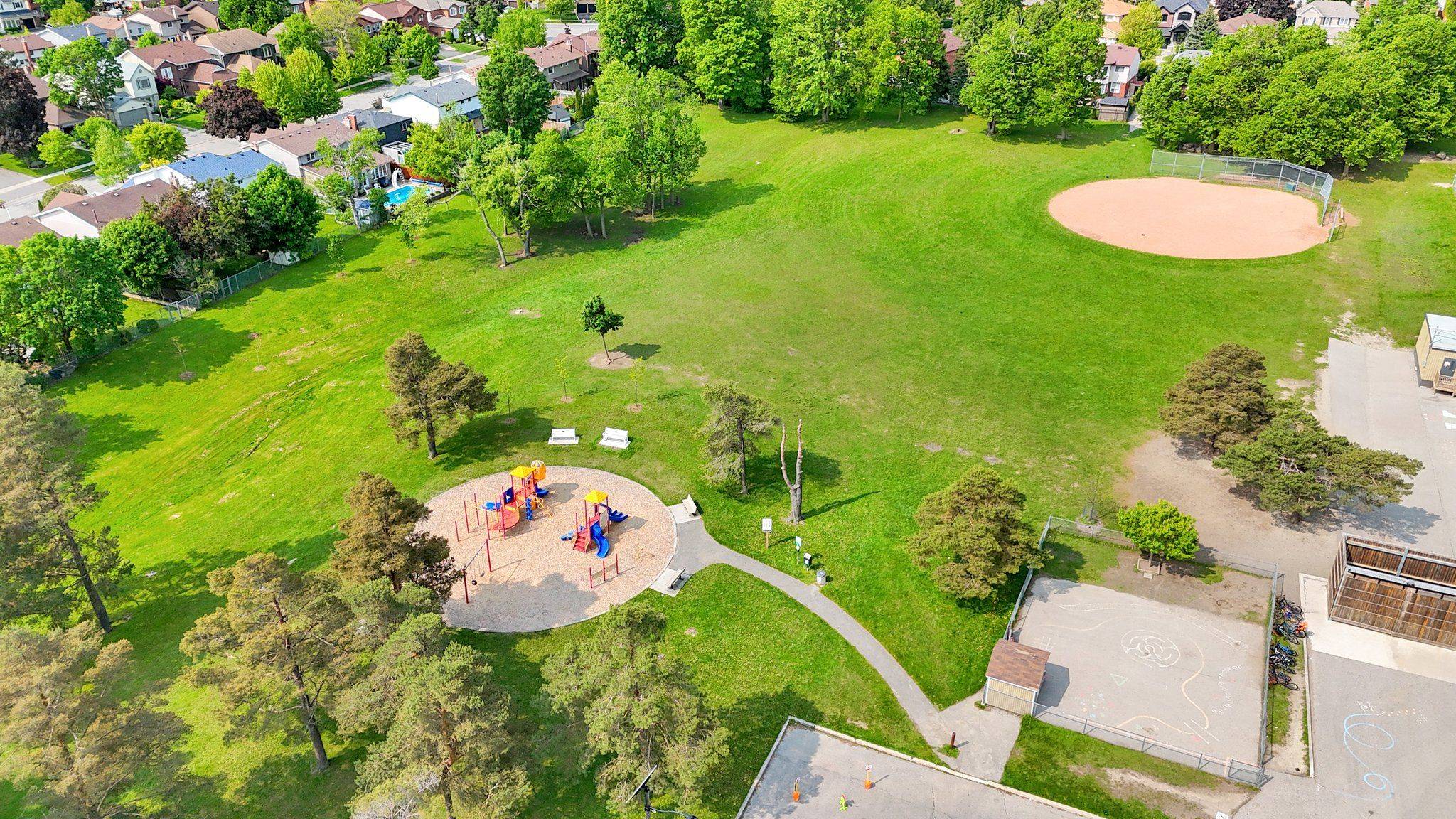 Pickering, ON L1V 3N9,1825 Parkside DR